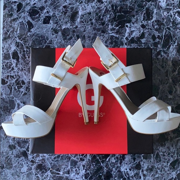 Dacey G By Guess Heels - White - Picture 2 of 4